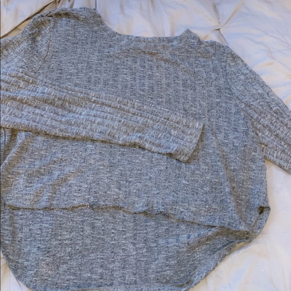 long sleeve cropped t shirt